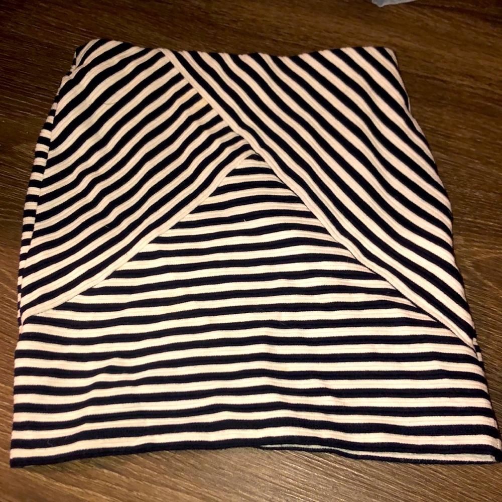 Black and white bodycon skirt